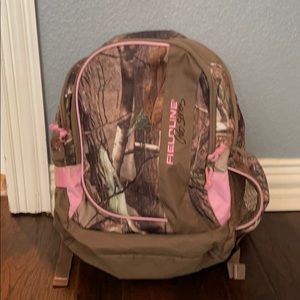 Field line Pro Series pink/Realtree Camo backpack
